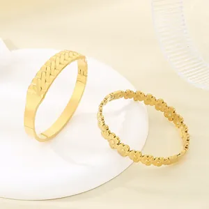 Roestvrij Staal Bloem Stiksels Armring Armband 18k Verguld Minimalistische Ins Stijl Geometrische Geweven Sieraden Voor Vrouwen