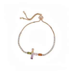 Bracelet Coulissant Croix en Cuivre et Zirconia Ajustable Plaqué Or Bijoux de Mode de Luxe pour Femmes Accessoire Élégant