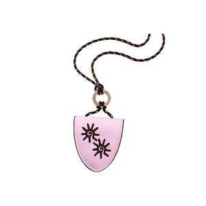 Collier Porte-Lunettes en Cuir Tournesol Vintage Américain Pendentif Organisateur de Lunettes Portable Corde Tressée Anneau en Bois Chaîne Pull Accessoire Femmes
