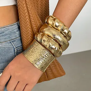Europese Metalen Stijl Gerimpelde Textuur Golf Geometrische Armband Voor Vrouwen Vergulde Grote Grove Manchet Armband Mode Sieraden