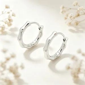 Boucles d'oreilles créoles en acier inoxydable avec motif de bambou rétro pour femme