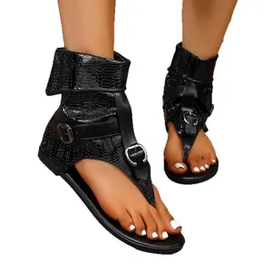 Sandales à lanières hautes noir motif serpent avec boucles de ceinture pour femmes