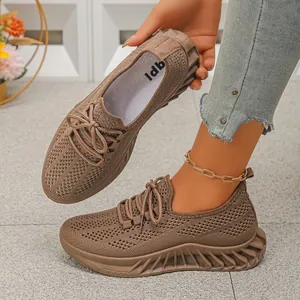 Baskets mode en mesh marron pour femmes avec design à lacets respirant