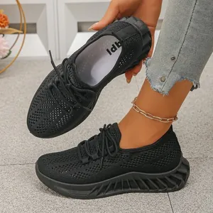 Baskets en mesh noir pour femmes avec tige respirante et semelle à vagues antidérapante