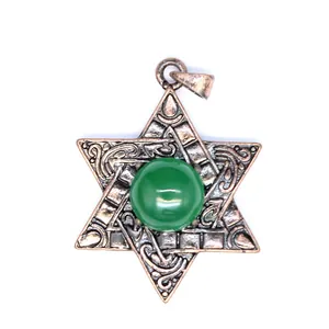 Pendentif hexagramme vintage en cuivre avec détail de cabochon en pierre verte