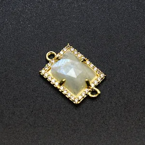 Pendaglio connettore rettangolare placcato oro con zirconi micro-pavé e cristallo sfaccettato