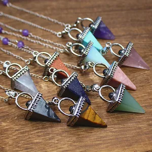 Collier Pendule en Cristal de Pyramide de Pierre Naturelle Vintage Pendentif Divinatoire en Pierre Gemme Hexagonale Bijoux en Alliage Rétro