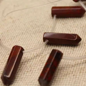 Perles de Jaspe Rouge en Forme de Pilier Hexagonal pour Bijoux DIY Pierre de Guérison Pointe de Cristal Pendentif Bijoux Naturels