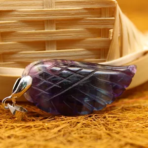 Pendentif aile en cristal de fluorite violette sculpté à la main style ethnique
