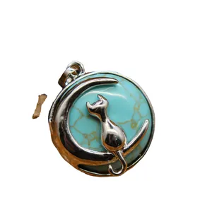 Pendentif chat sur la lune avec incrustation de pierre turquoise pour collier
