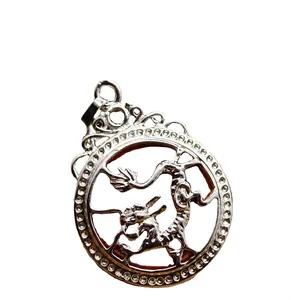 Collana con ciondolo a forma di dragone cinese in stile vintage argentato