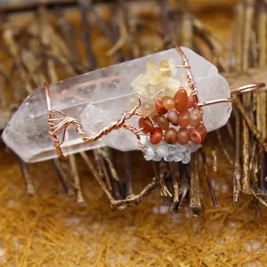 Pendentif arbre de vie en cristal blanc fait main avec éclats de pierres précieuses colorées