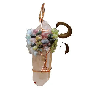 Pendentif en cristal blanc naturel avec arbre de vie en pierres enroulé de fil de cuivre