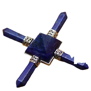 Générateur d'énergie en lapis-lazuli avec pyramide centrale et quatre pointes de cristal