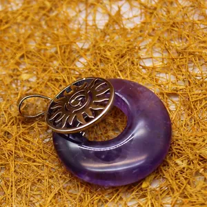 Ethno Tribal Sonne Naturkristall Donut Anhänger Halskette Vintage Stein Hohl Blume Medaille Schmuck Für Damen Geschenk Zubehör