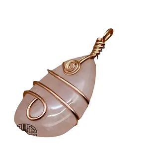 Élégant pendentif en cristal blanc fait main avec fil de fer rose doré pour femme