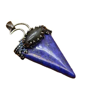 Pendentif triangulaire en lapis-lazuli fait main avec accent labradorite en argent