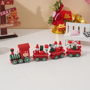 Handbemalter Weihnachtszug aus Holz mit vier Waggons für festliche Dekoration