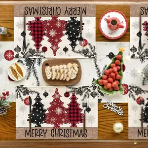 Festliches Weihnachts-Tischläufer- und Platzset mit karierten Baummustern