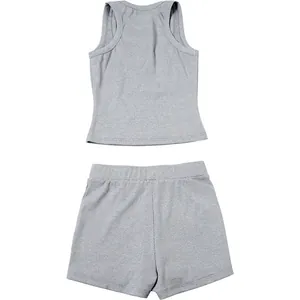 Set due pezzi grigio da donna con canotta a coste e pantaloncini a vita alta elasticizzati