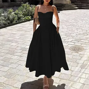 Elegante vestido midi negro de estilo vintage francés con corpiño para mujer