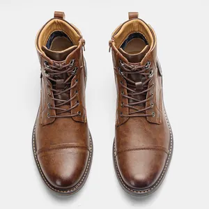 Vue de dessus de bottines Martin en cuir marron vintage pour hommes avec fermeture éclair