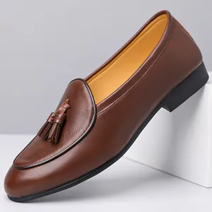 Mocassini da Uomo con Nappine Taglia Comoda Slip-on Scarpe Business Casual in Pelle Microfibra Mocassini da Guida Piatti Leggeri