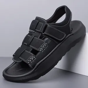 Sandales d'été noires pour hommes à semelle épaisse avec des coutures blanches