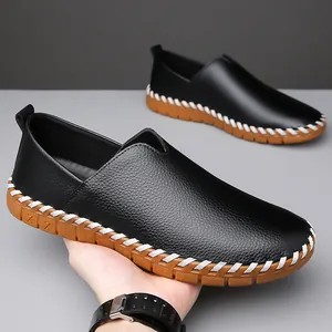 Mocassins pour hommes en cuir véritable avec coutures blanches et semelle souple