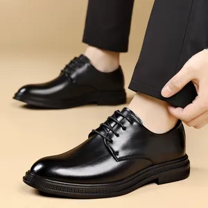 Klassieke zwarte herenschoenen van leer voor zakelijk gebruik met dikke zool