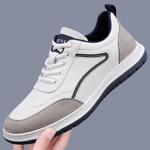 Zapatillas casuales blancas para hombre con cuero transpirable y detalles en ante gris