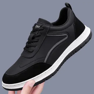 Zapatos casuales negros para hombre transpirables y antideslizantes con suela blanca