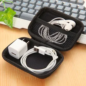 Mini custodia portatile per l'organizzazione di auricolari e cavi di ricarica nera