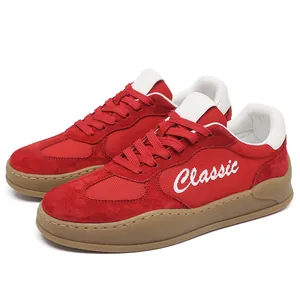 Sneaker vintage rosse stile GAT con inserti in mesh e scritta Classic bianca laterale