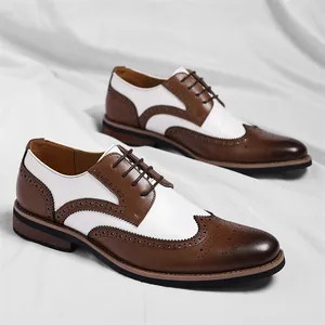 Zapatos Oxford bicolores para hombre con diseño Brogue tallado y cierre de cordones