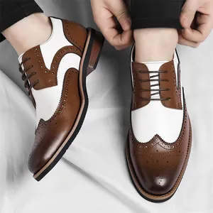 Zapatos Oxford brogue bicolor en marrón y blanco para hombre