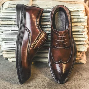 Zapatos de vestir para hombre en color marrón estilo brogue con suela de plataforma formal