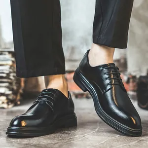 Classic black leather business dress shoes for men, British style formal wedding footwear