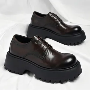 Herren Derby-Schuhe im britischen Stil mit Plateausohle und dunkelbraunem Leder