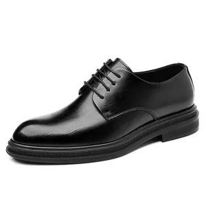 Classic black men's formal business leather shoes featuring a stylish British elevator design
