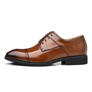 Men's classic brown retro leather Oxford dress shoes for business and wedding wear