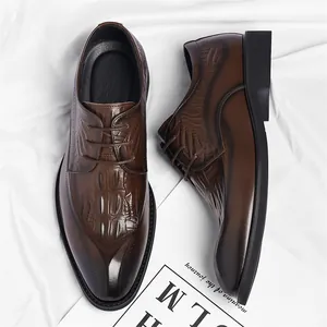 Elegant brown croc-embossed leather business formal elevator shoes for men