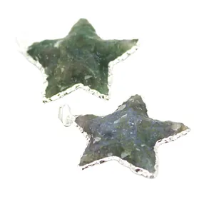 Elegante colgante de ágata de musgo india natural en forma de estrella con borde plateado