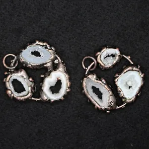 Collana minimalista vintage in rame e agata druzy con ciondolo a forma di faccina