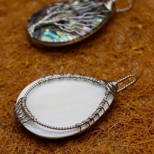 Pendentif arbre de vie vintage avec incrustation de nacre d'abalone naturelle