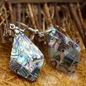 Boucles d'oreilles mosaïque en nacre d'abalone avec crochets en argent