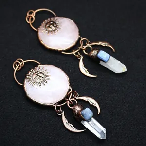 Vintage Sonne und Mond Halskette Anhänger mit Rosenquarz und Kristallpunkt-Charm.