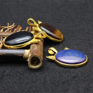 Elegantes, 24k vergoldetes Katzenohr-Anhänger mit ovalen Tigerauge- und Lapislazuli-Steinen
