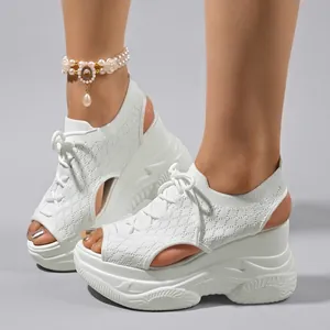 Sandales à talons compensés blanches pour femmes avec maille Fly-knit et plateforme