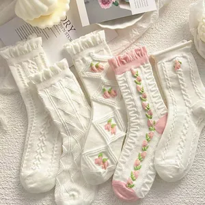 Japanischer JK Stil Wadenhohe Socken Für Damen Blumenstickerei Rüschen Spitzenbesatz Baumwollmischung Atmungsaktive Socken